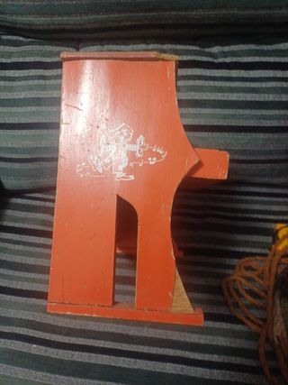 Piano de madera juguete