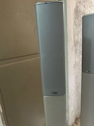 Altavoces torre home cinema LG 100 w