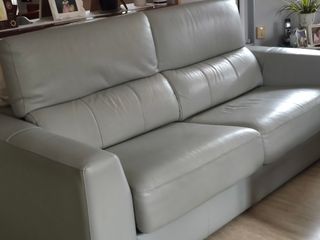 Sofá polipiel muy cuidado