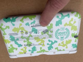 Nintendo 3DS luigi special edition