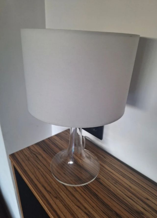 LAMPARA DE MESA NUEVA