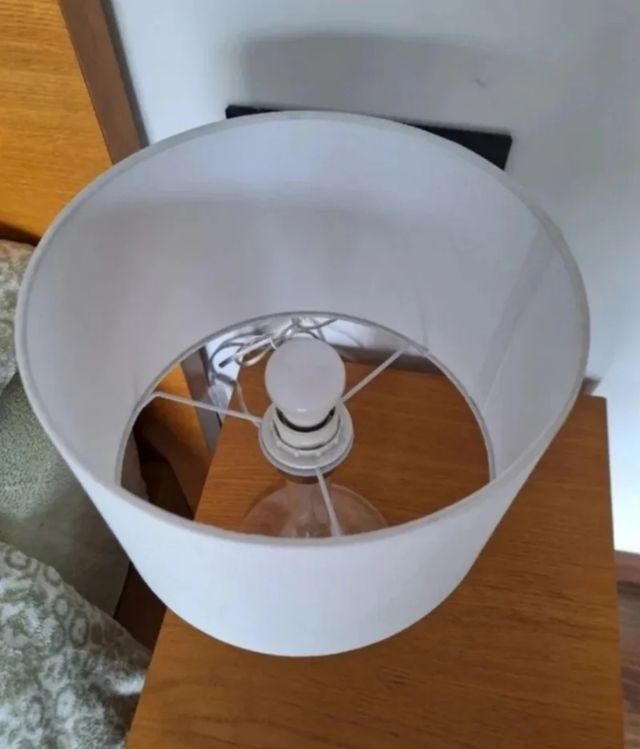 LAMPARA DE MESA NUEVA