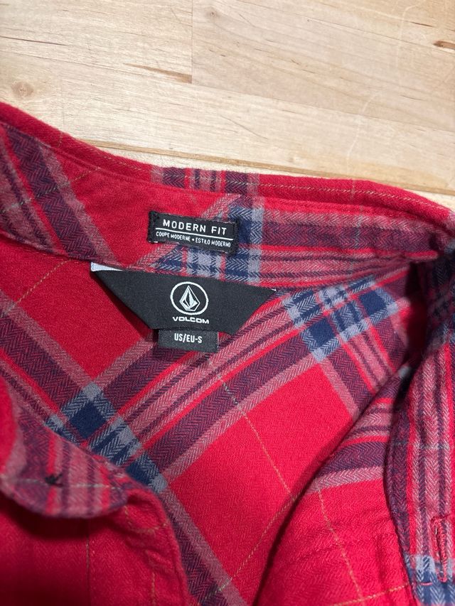 Camisa Volcom de franela talla S como nueva