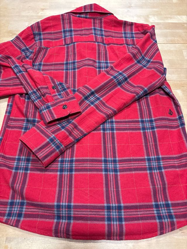 Camisa Volcom de franela talla S como nueva