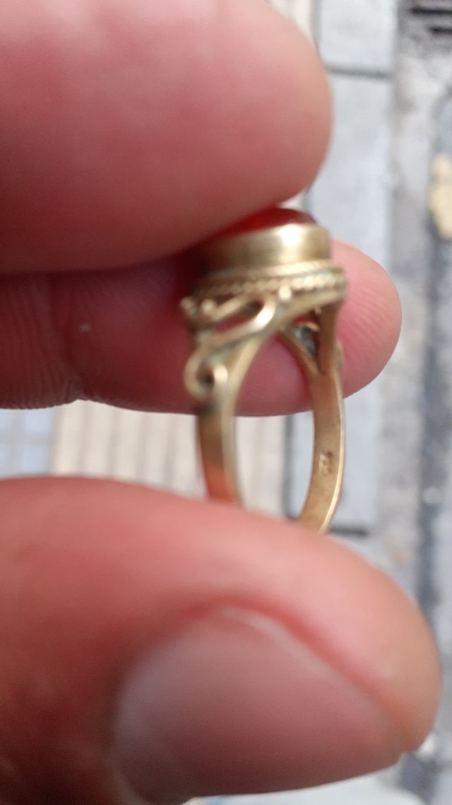 Anillo antiguo de plata bañado en oro