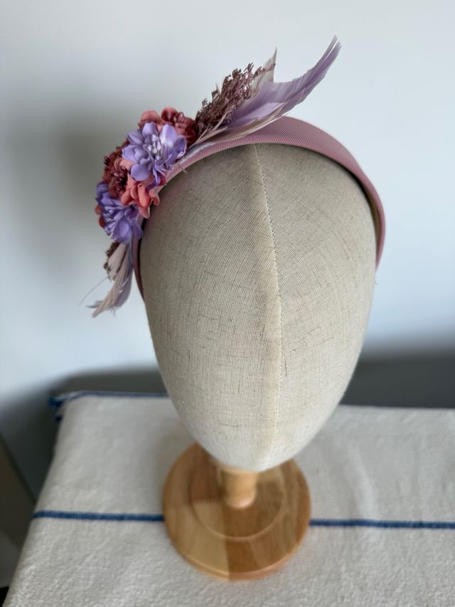 Copricapo nudo a fiori lilla e rosa