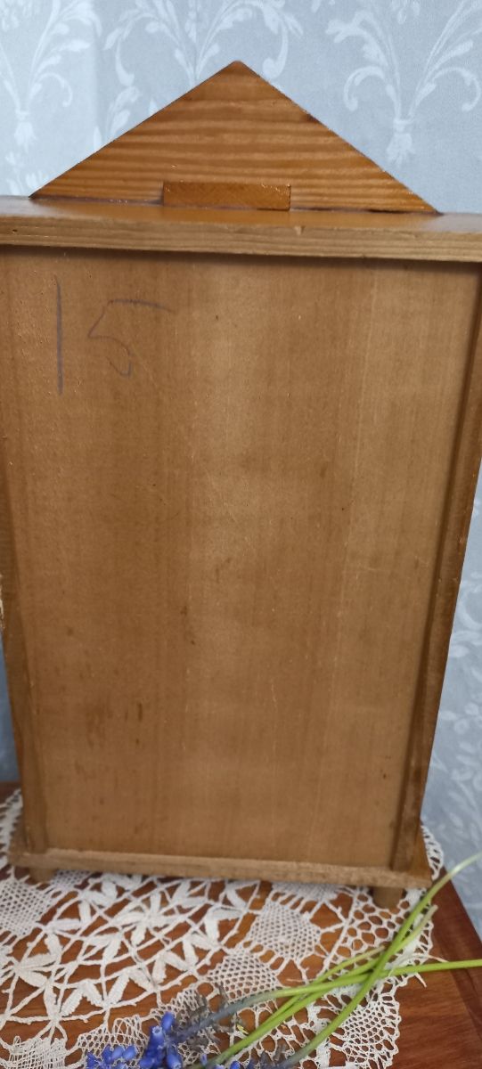 Armario muñecas antiguo