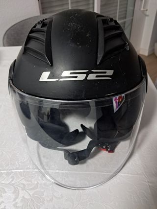 Cascos de moto negro mate LS2
