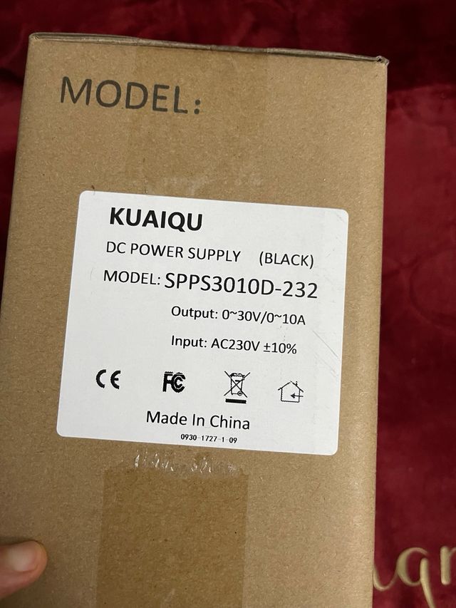 Fonte de alimentação programável 32V 10A