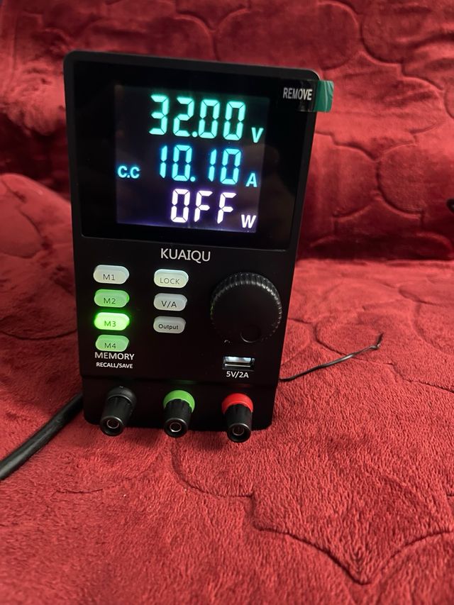 Fonte de alimentação programável 32V 10A