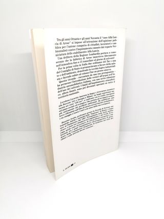Una storia ecologica - Loredana Lucarini