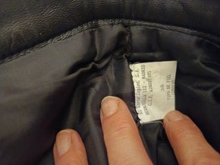 Pantalón de piel