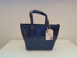 Bolso pequeño negro charol