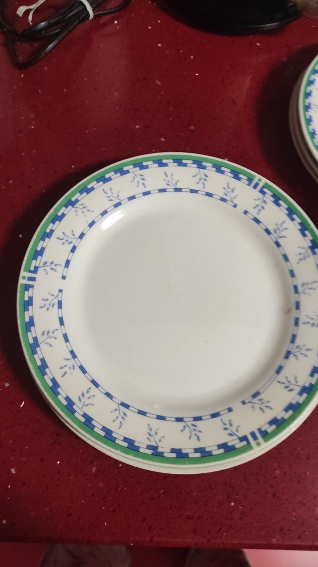 Platos lisos, hondos y de postre