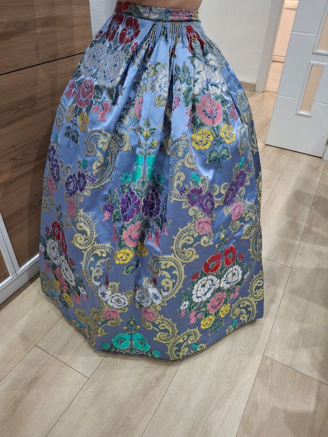 Falda fallera confeccionada