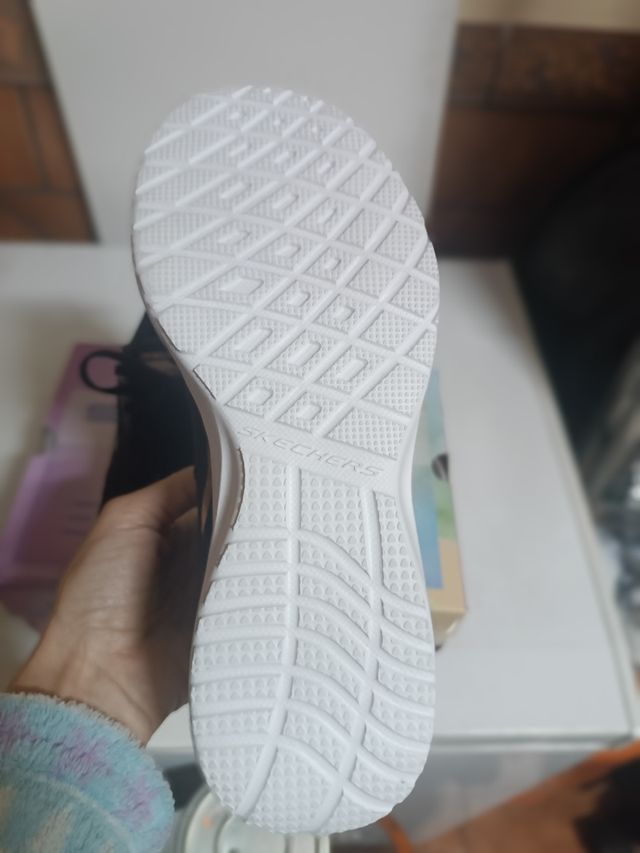 Zapatillas Skechers nuevas 