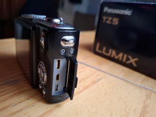 Cámara de fotos Panasonic TZ5