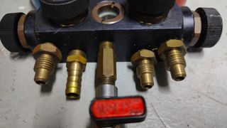 Estuche con puente de manometros