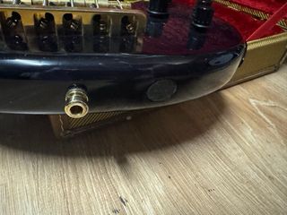 Bajo Yamaha TRB I 5 cuerdas