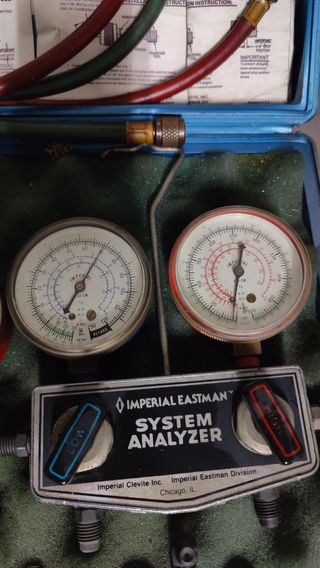 Estuche con puente de manometros