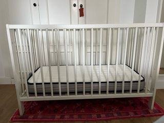 Cuna Ikea y colchón