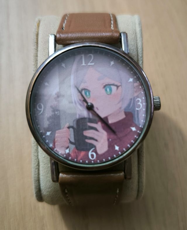 RELOJ CON ILUSTRACIÓN DE FRIEREN