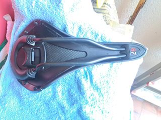 Sillín fizik Aliante R7