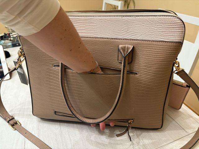 Bolso para portátil con etiqueta Parfois