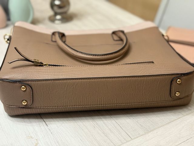 Bolso para portátil con etiqueta Parfois