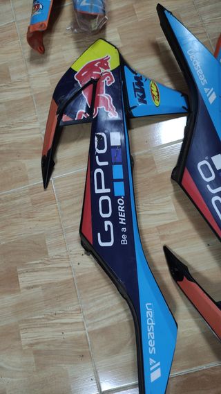 Platicos con pegatinas ktm exc 2018