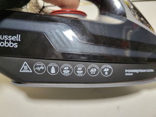 Plancha a vapor RUSSELL HOBBS