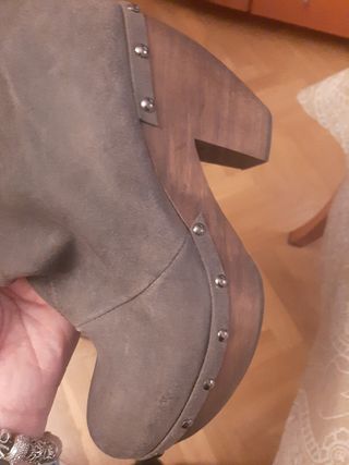 Bota zueco 38 Lola Torres.piel