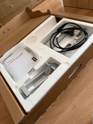 Monitor Lenovo LED 23.8" FullHD