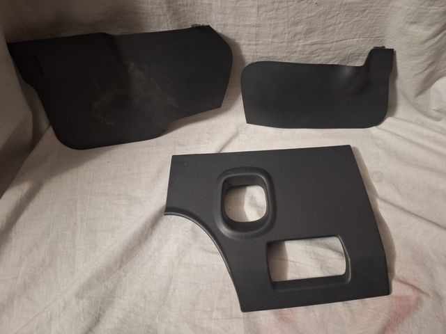 Plásticos salpicadero Megane