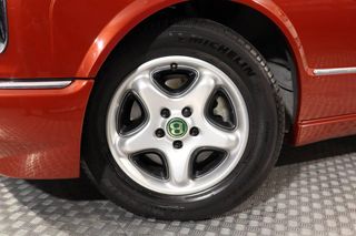 Bentley Arnage Green Label 355cv