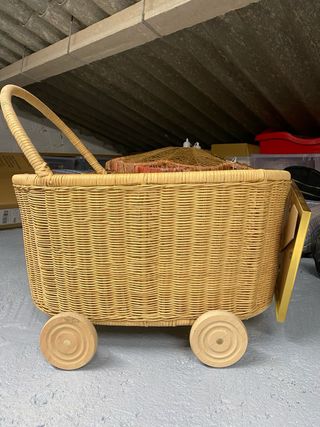 Carrito ratán para eventos boda bebe