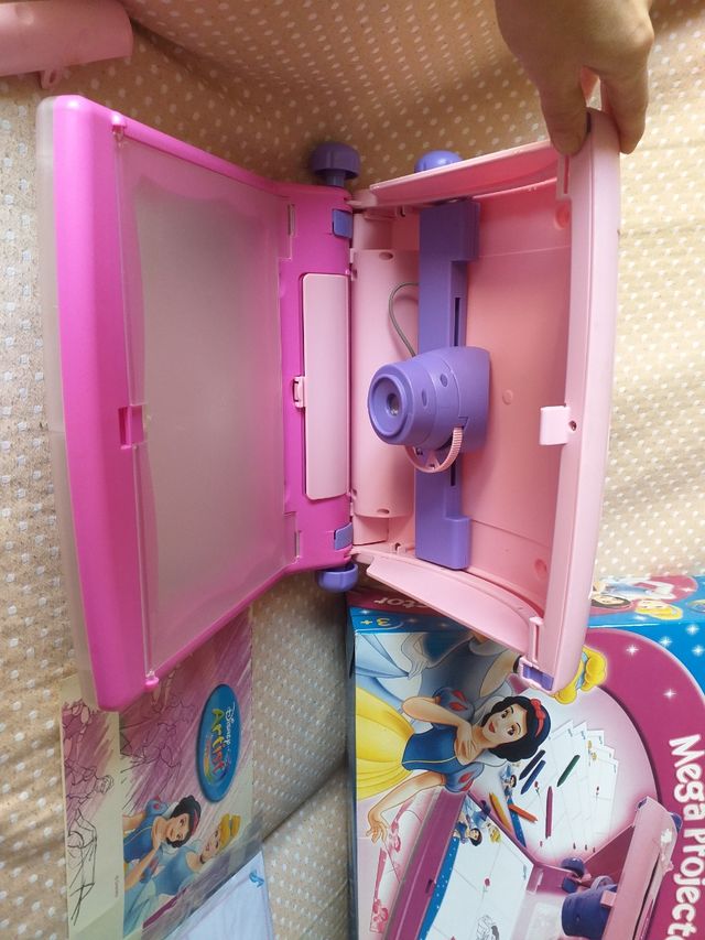 Juguete mega proyector Princesas Disney