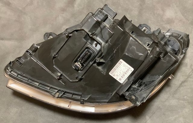 A1698204661 FARO DERECHO XENON MERCEDES B W245