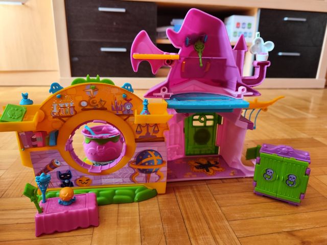 Pin y Pon -Casa encantada de las brujas