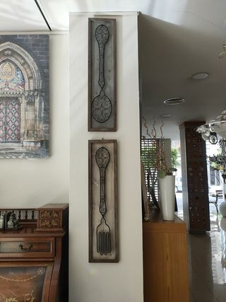 DECORACION PARED MADERA 24X4X99 CUBIERTOS 2 SURT.