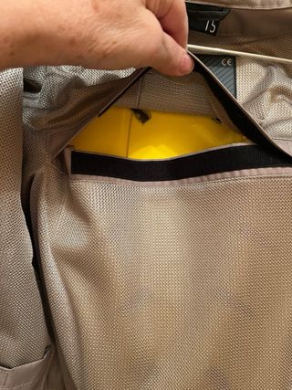 Chaqueta kito Bering con protecciones