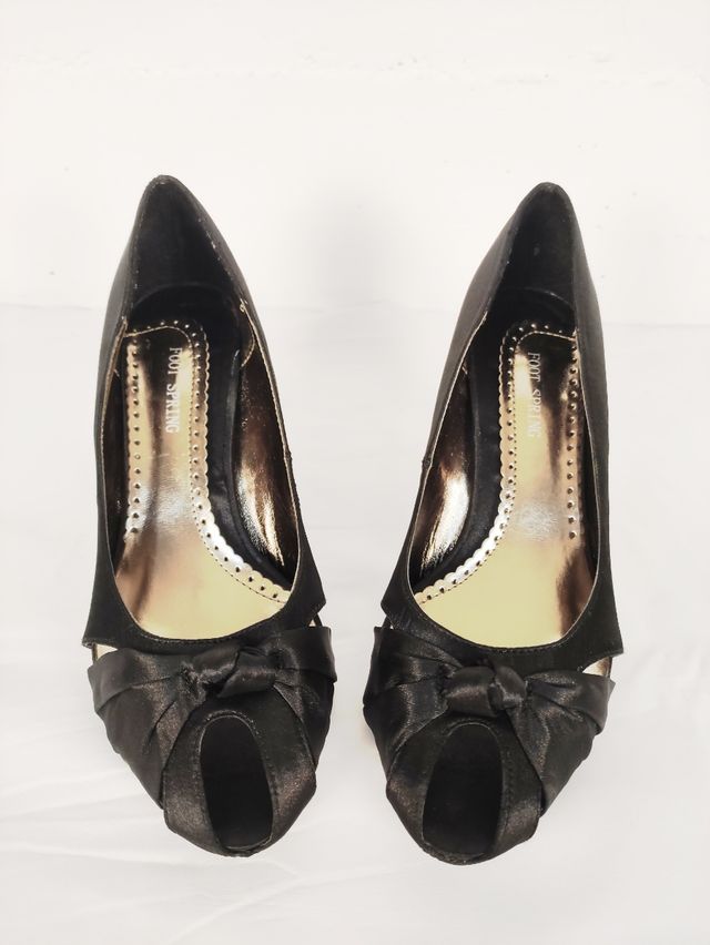 Scarpe donna con tacco.