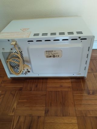 Grill Microondas Taurus 20L