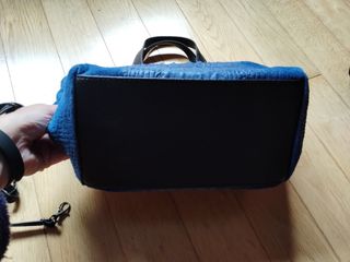 Bolso cuero nuevo.