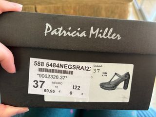 Zapato negro para mantilla