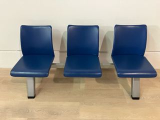 Bancada azul Steelcase de 3 plazas
