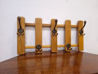 Appendiabiti rustico in legno chiaro