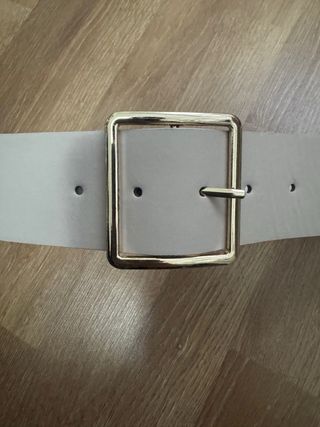 Cinturón ancho beige