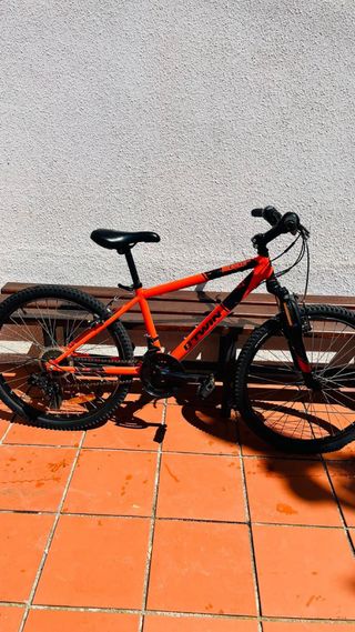 B’Twin Rockrider  MTB 24