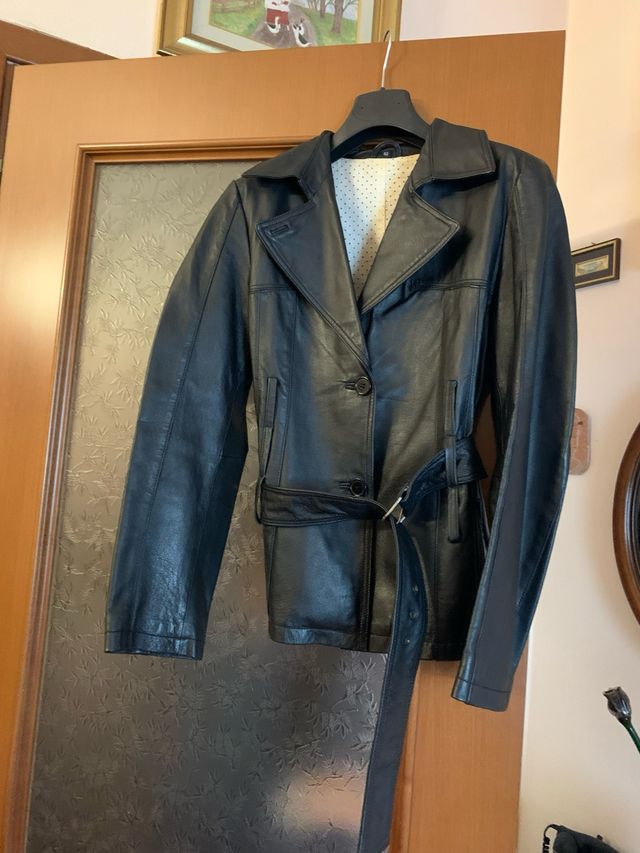 Giacca in pelle con cintura